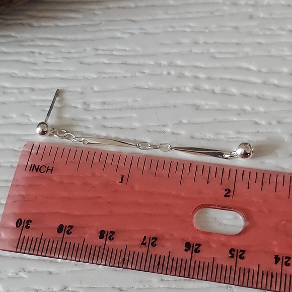 E1842 Minimalist Silvertone Dangle Bar Earrings - Picture 10 of 11